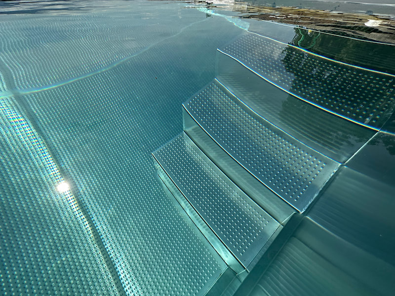 Escalier piscine inox