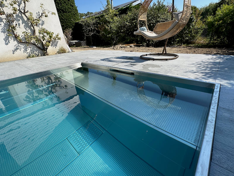 Piscine inox Suisse
