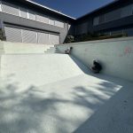 Habiller une piscine béton en inox