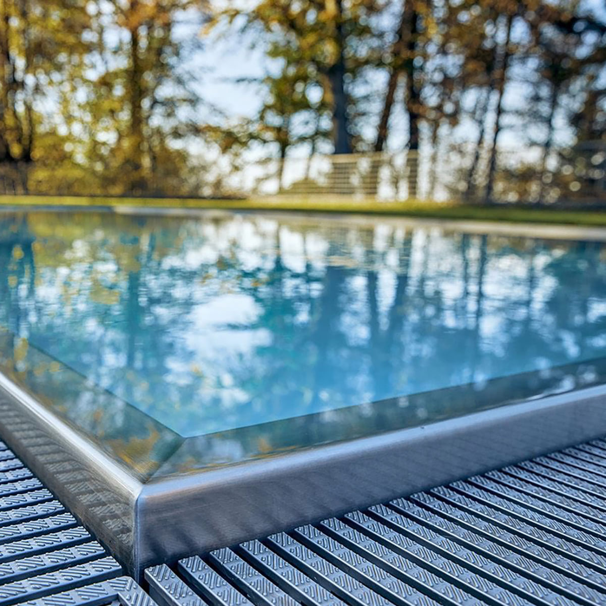 Piscine miroir en inox